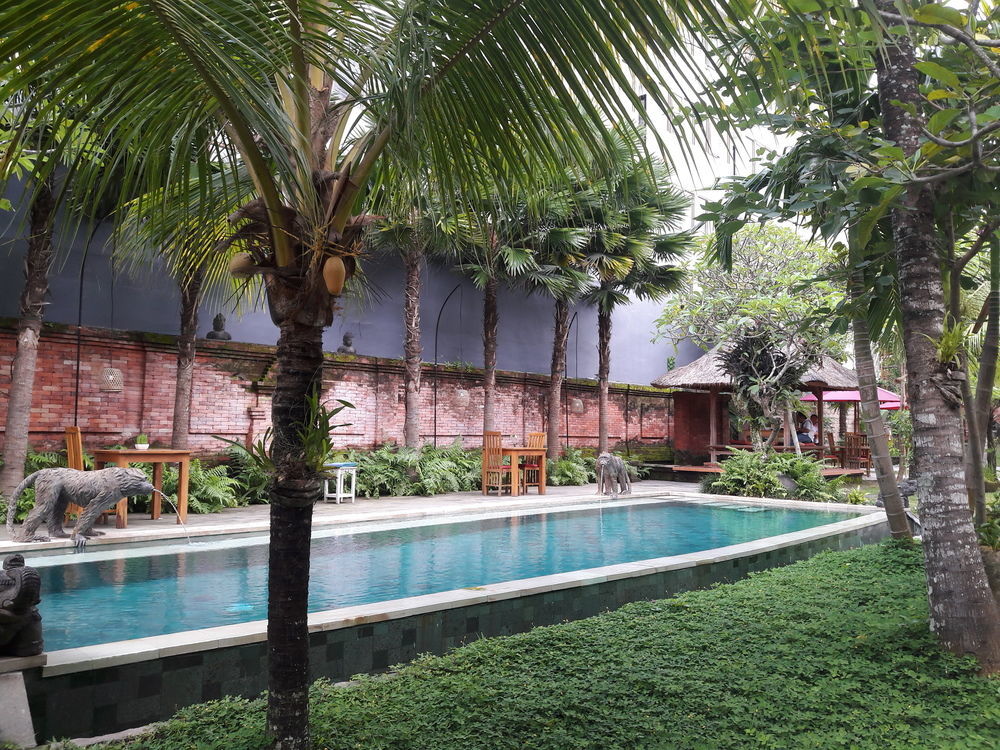 The Puspa Ubud Hotel Buitenkant foto